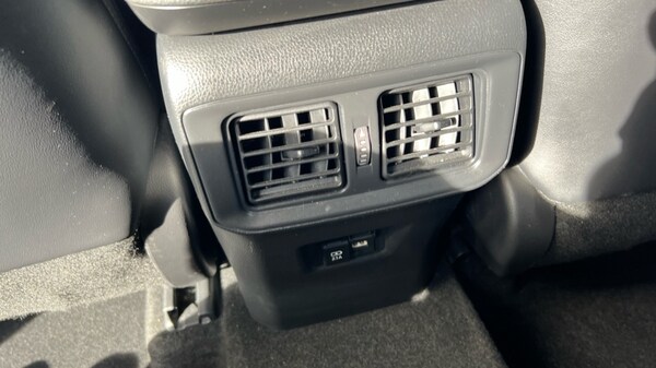 Used Toyota RAV4 2021 for sale - 75783799: Photo 32