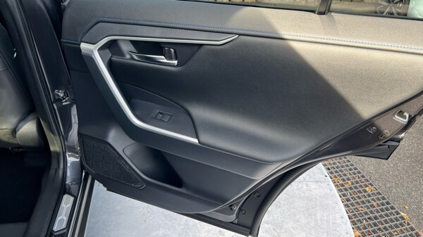 Used Toyota RAV4 2021 for sale - 75783799: Photo 41