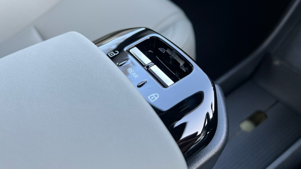 Used Volvo EX30 2025 for sale - 75472391: Photo 31