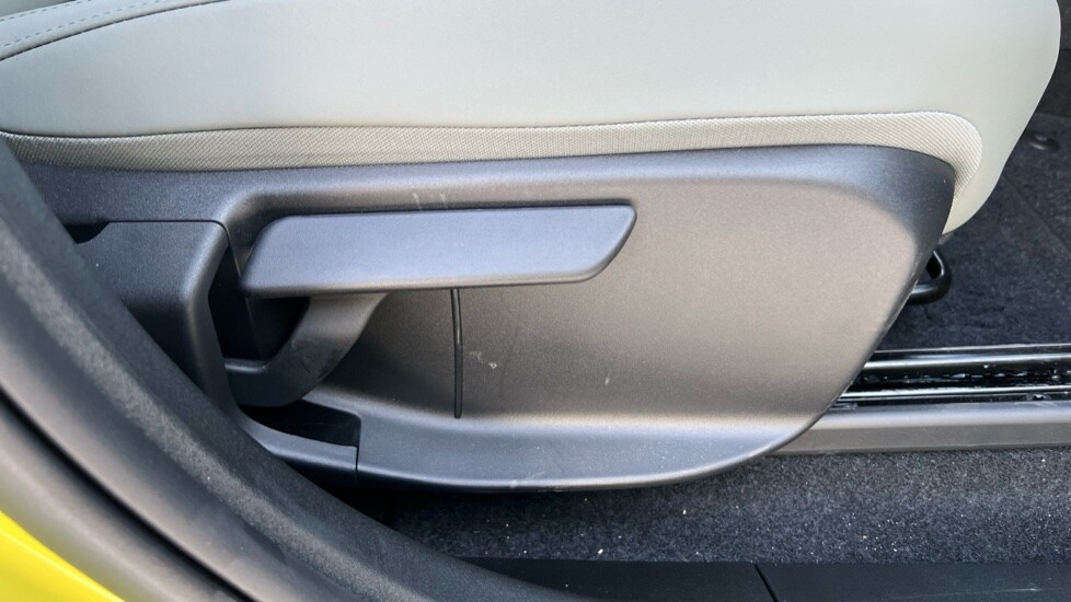 Used Volvo EX30 2025 for sale - 75472391: Photo 42