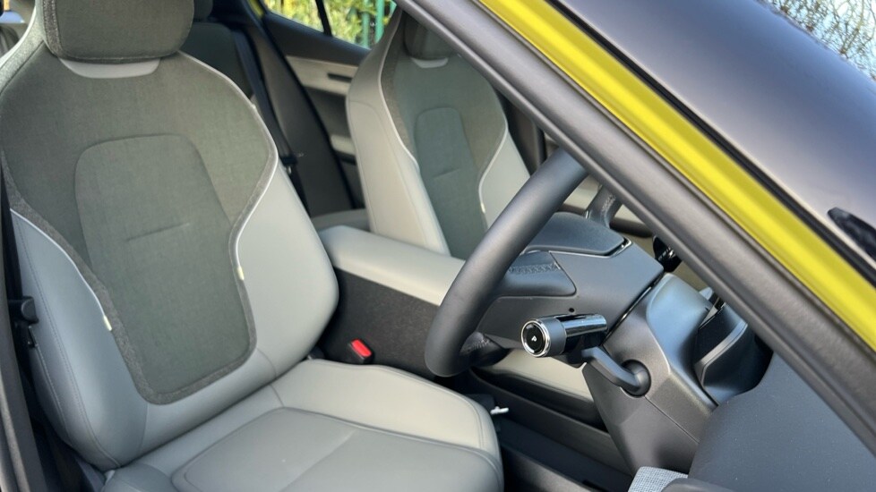 Used Volvo EX30 2025 for sale - 75472391: Photo 9