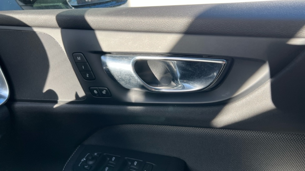 Used Volvo S60 2019 for sale - 76942928: Photo 32