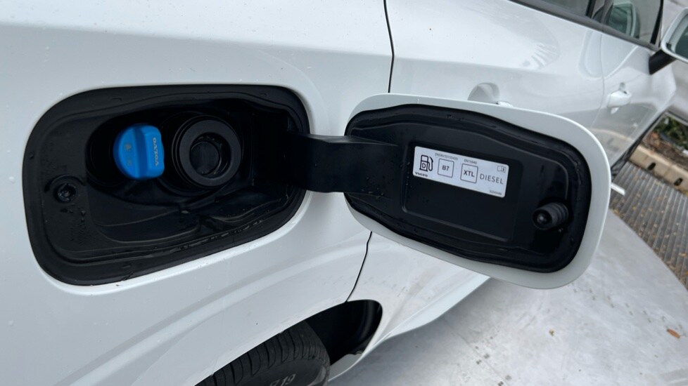 Used Volvo XC60 2022 for sale - 76514940: Photo 42