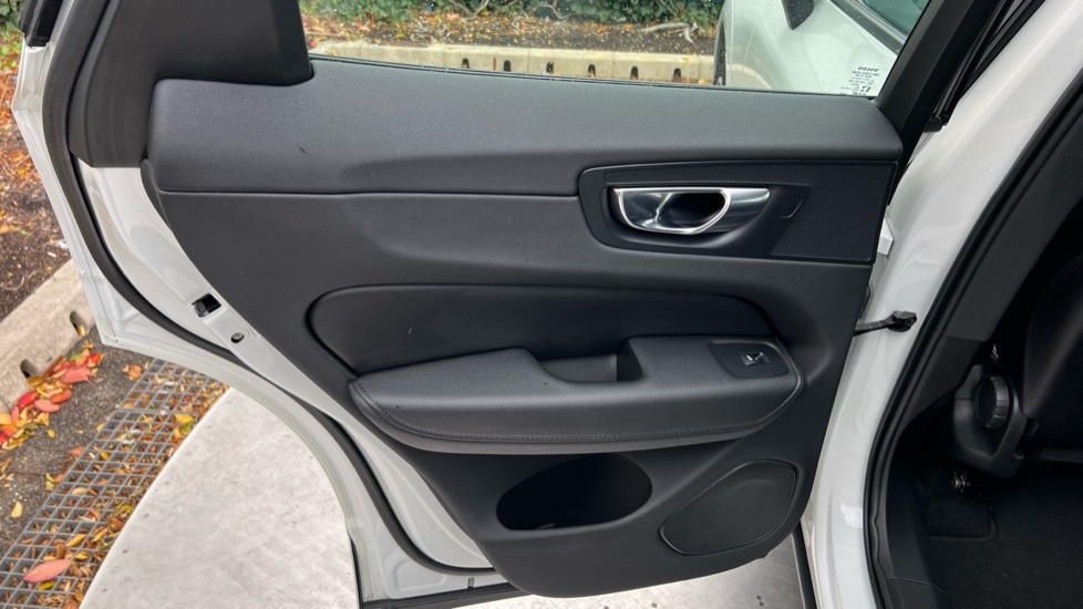 Used Volvo XC60 2022 for sale - 76514940: Photo 46