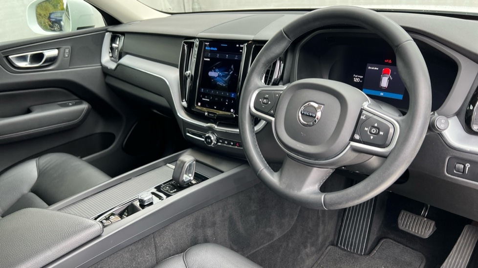Used Volvo XC60 2022 for sale - 76514940: Photo 5
