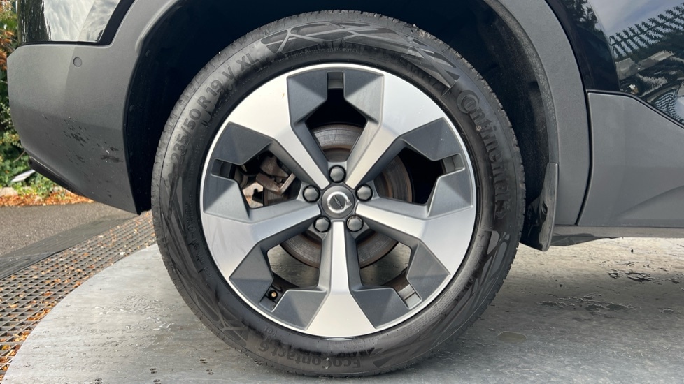 Used Volvo XC40 2023 for sale - 76528946: Photo 24