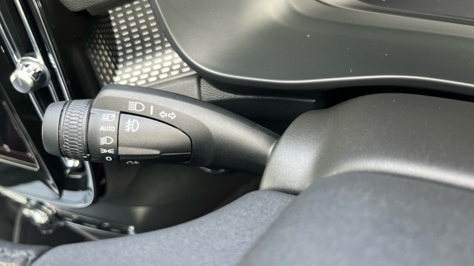 Used Volvo XC40 2023 for sale - 76528946: Photo 29