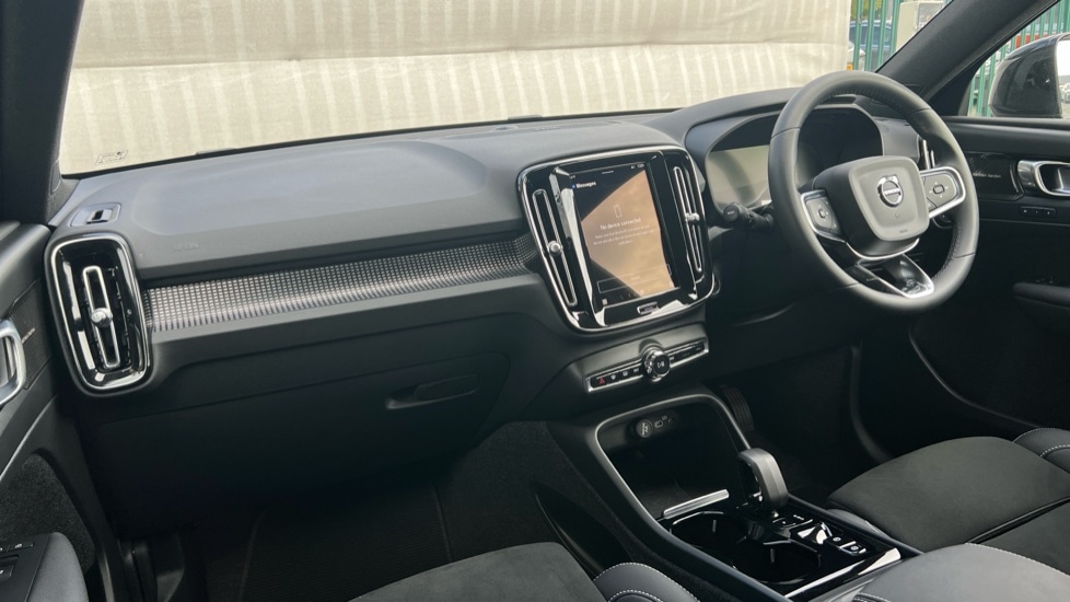 Used Volvo XC40 2023 for sale - 76528946: Photo 4