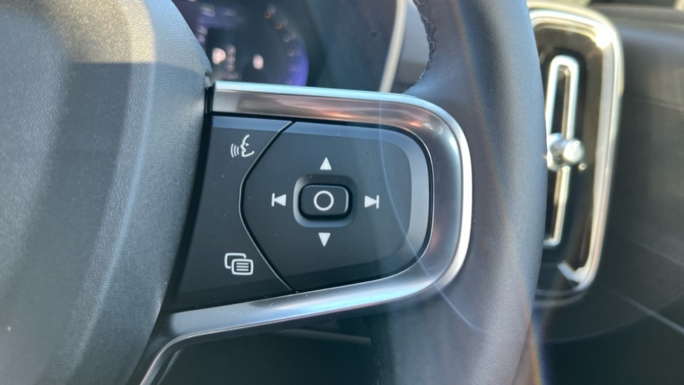 Used Volvo XC40 2025 for sale - 76894786: Photo 19