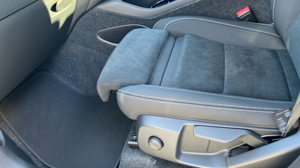 Used Volvo XC40 2025 for sale - 76894786: Photo 32