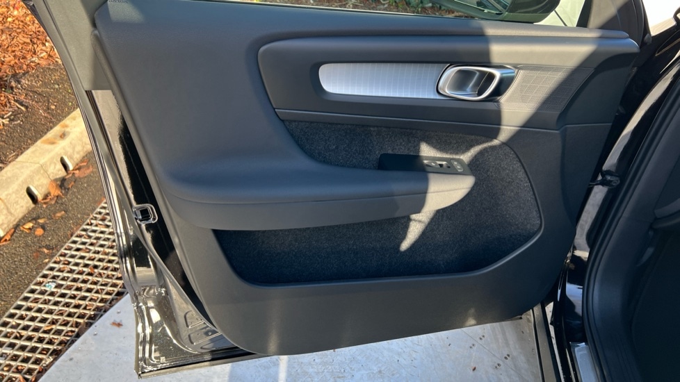 Used Volvo XC40 2025 for sale - 76894786: Photo 45