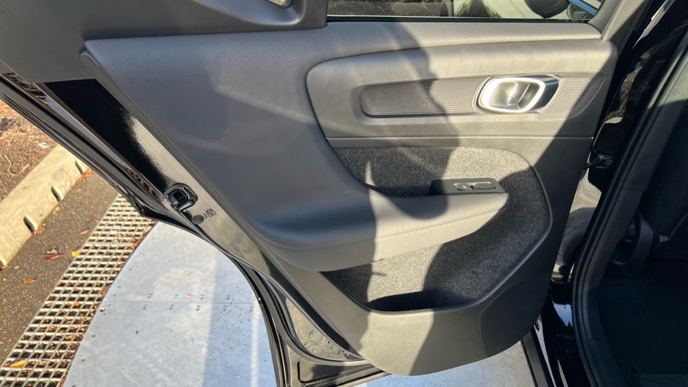 Used Volvo XC40 2025 for sale - 76894786: Photo 46