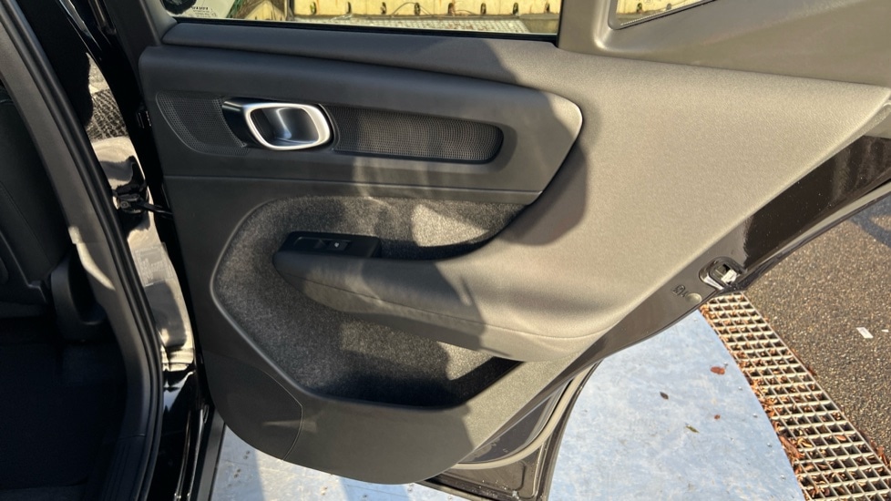 Used Volvo XC40 2025 for sale - 76894786: Photo 47