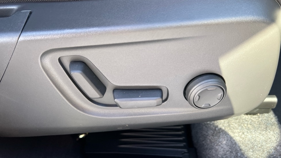 Used Volvo XC40 2025 for sale - 76894786: Photo 49