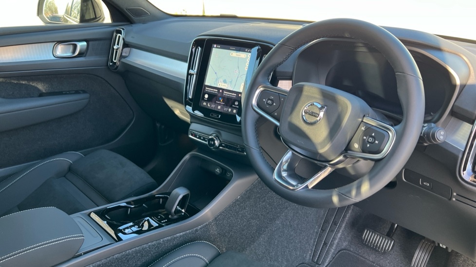Used Volvo XC40 2025 for sale - 76894786: Photo 5