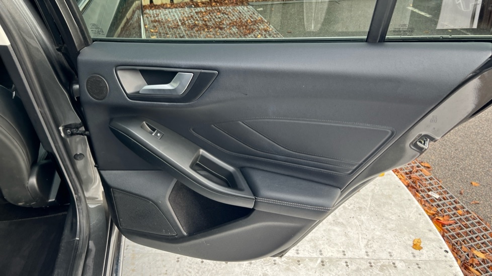 Used Ford Focus 2020 for sale - 76684110: Photo 40