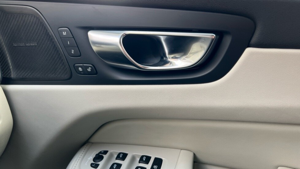 Used Volvo XC60 2025 for sale - 76851225: Photo 15