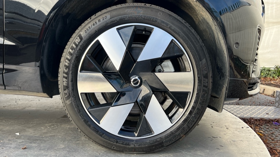 Used Volvo XC60 2025 for sale - 76851225: Photo 16