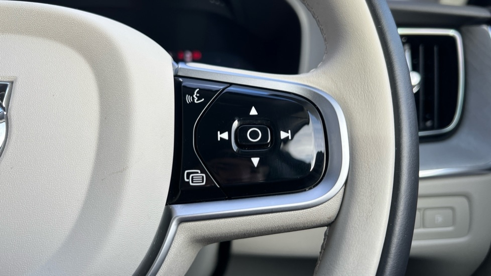 Used Volvo XC60 2025 for sale - 76851225: Photo 19