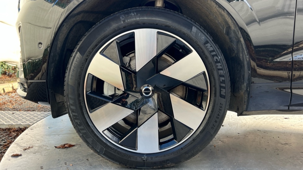 Used Volvo XC60 2025 for sale - 76851225: Photo 25