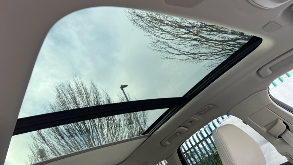 Used Volvo XC60 2025 for sale - 76851225: Photo 44