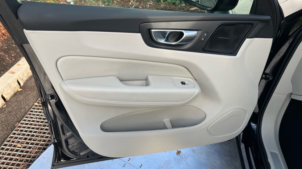 Used Volvo XC60 2025 for sale - 76851225: Photo 46