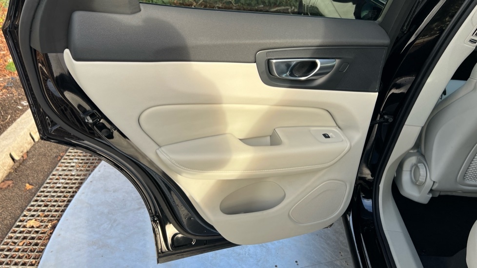 Used Volvo XC60 2025 for sale - 76851225: Photo 47