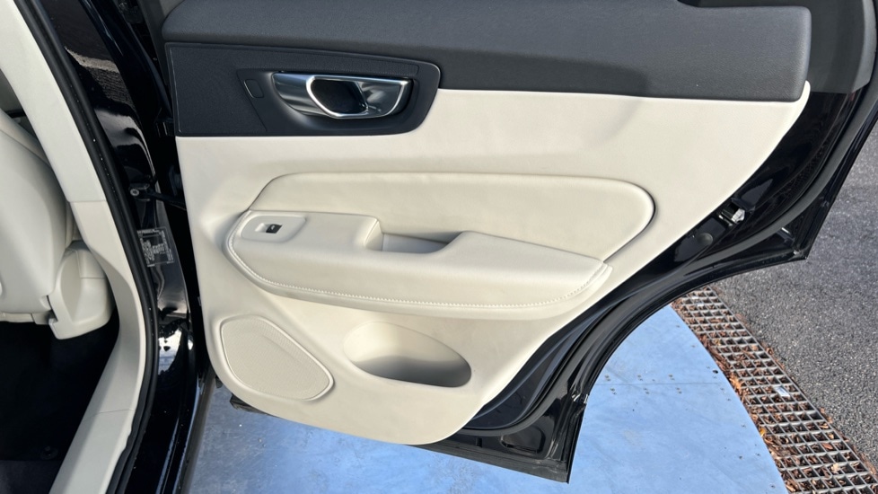 Used Volvo XC60 2025 for sale - 76851225: Photo 49