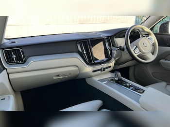 Used Volvo XC60 2025 for sale - 76851225: Photo