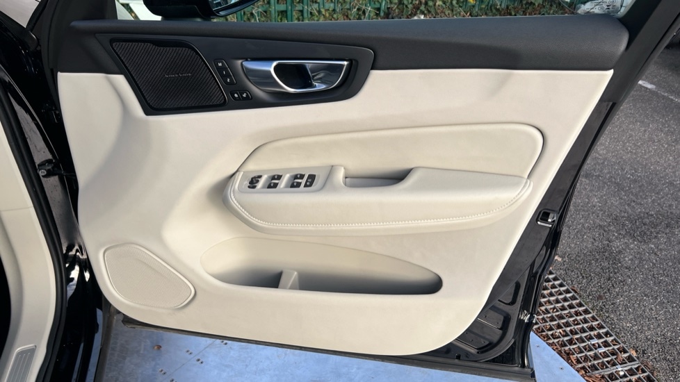 Used Volvo XC60 2025 for sale - 76851225: Photo 50