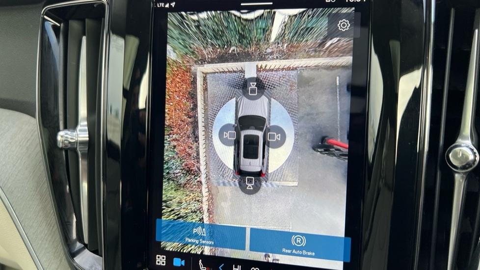 Used Volvo XC60 2025 for sale - 76851225: Photo 57