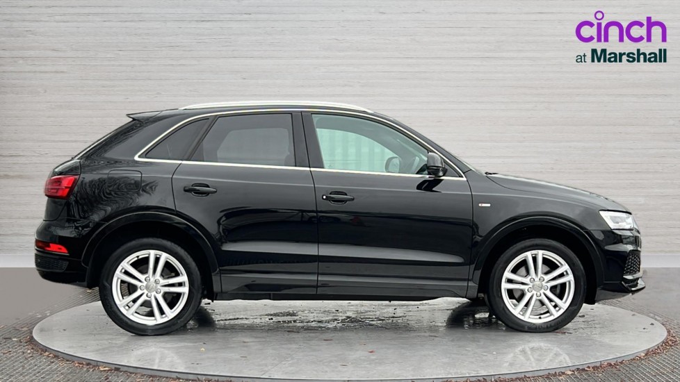 Used Audi Q3 2017 for sale - 76888790: Photo 2