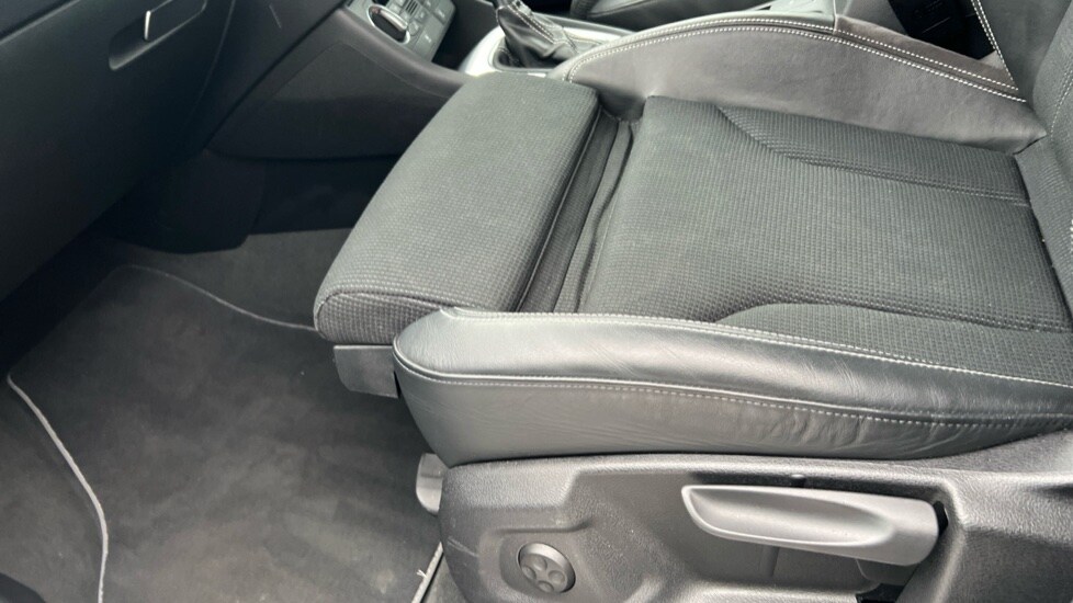 Used Audi Q3 2017 for sale - 76888790: Photo 32