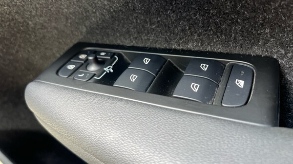 Used Volvo XC40 2020 for sale - 75763745: Photo 33
