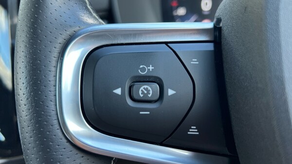 Used Volvo XC40 2020 for sale - 75763745: Photo 53