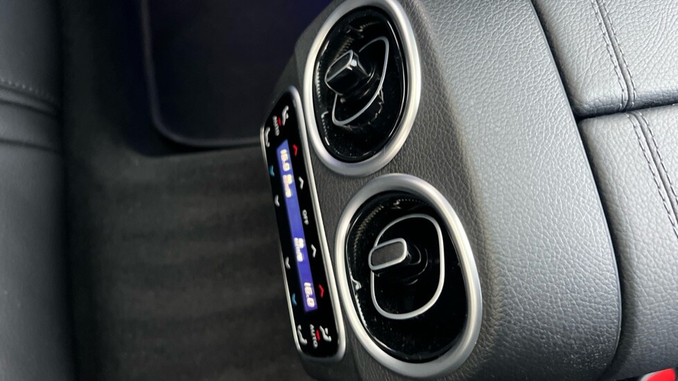 Used Mercedes-Benz C Class 2023 for sale - 76452355: Photo 35