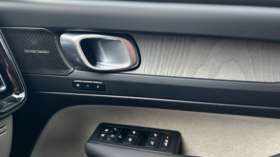 Used Volvo XC40 2024 for sale - 76161299: Photo 15