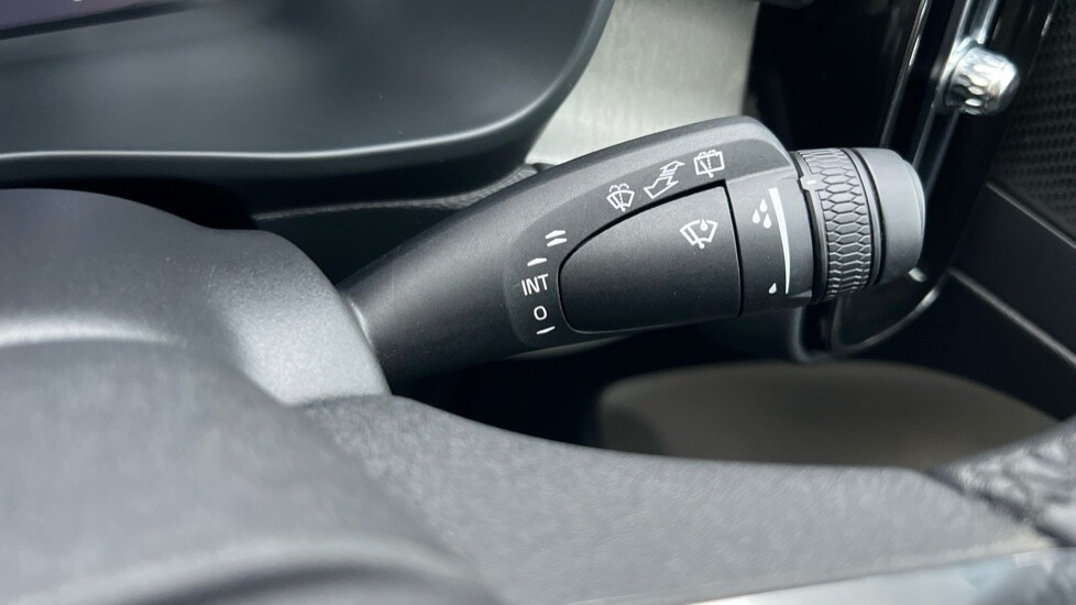 Used Volvo XC40 2024 for sale - 76161299: Photo 30