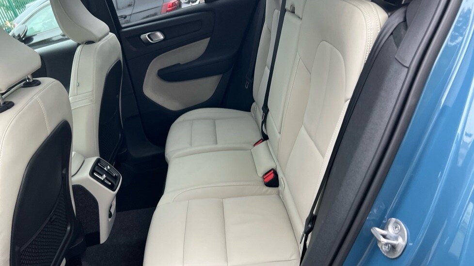 Used Volvo XC40 2024 for sale - 76161299: Photo 38