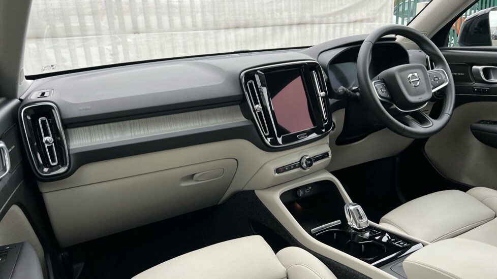 Used Volvo XC40 2024 for sale - 76161299: Photo 4