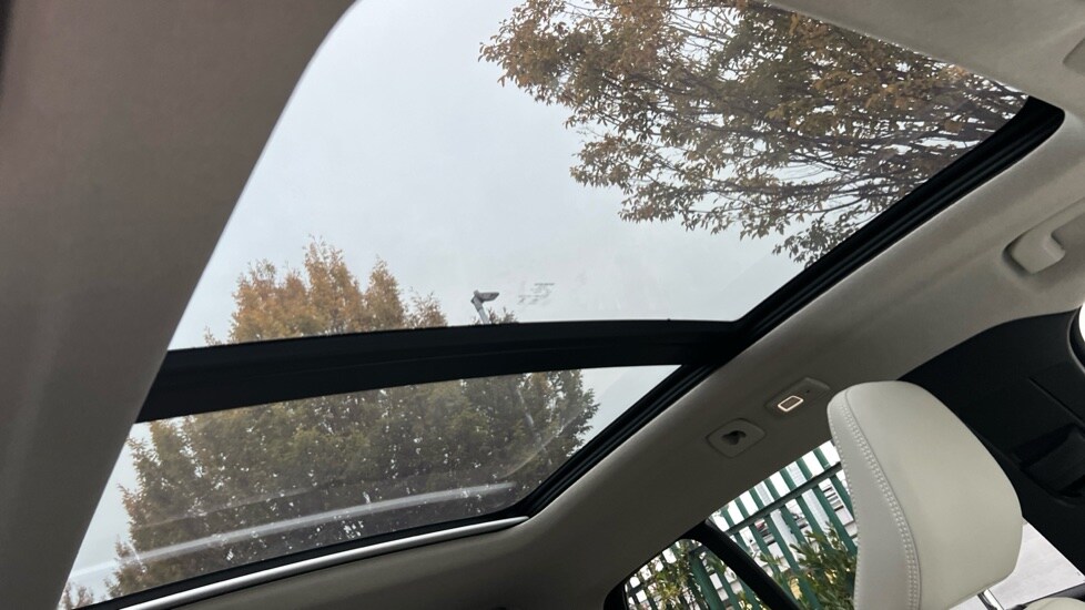 Used Volvo XC40 2024 for sale - 76161299: Photo 44