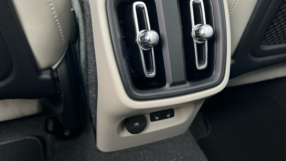 Used Volvo XC40 2024 for sale - 76161299: Photo 48