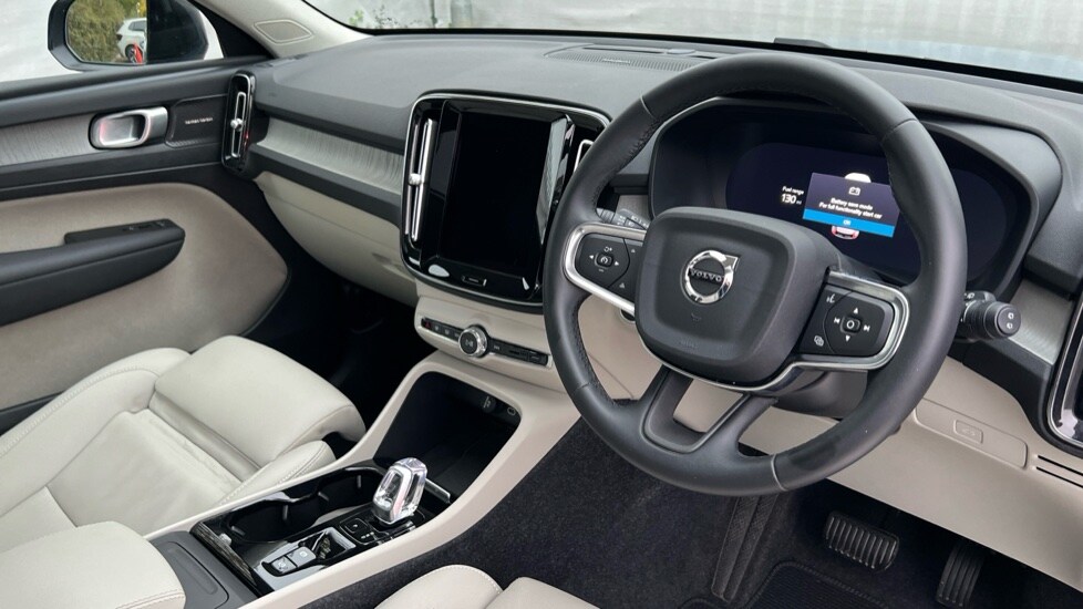 Used Volvo XC40 2024 for sale - 76161299: Photo 5