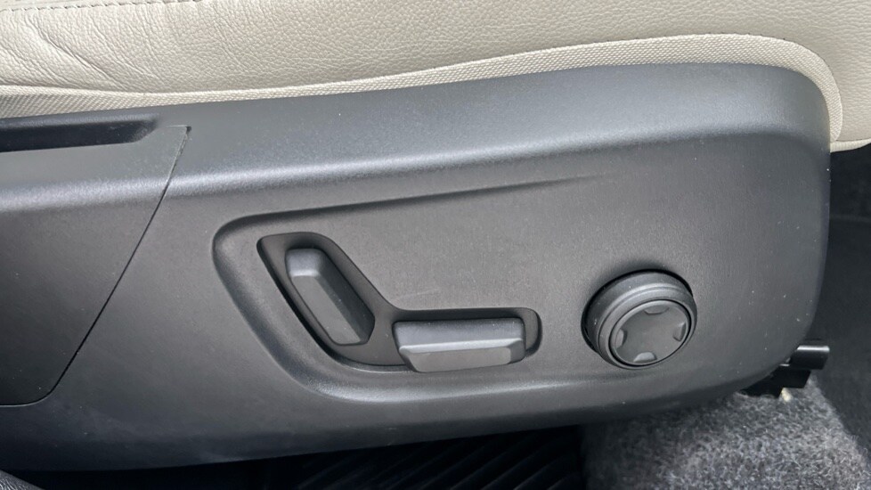 Used Volvo XC40 2024 for sale - 76161299: Photo 52