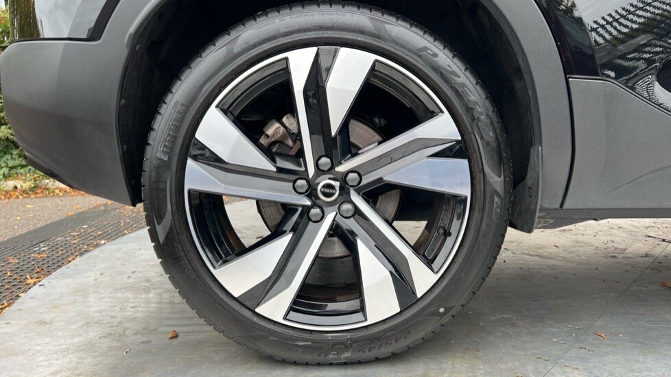 Used Volvo XC40 2024 for sale - 76597880: Photo 24