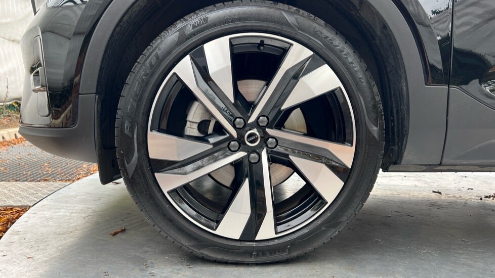 Used Volvo XC40 2024 for sale - 76597880: Photo 25