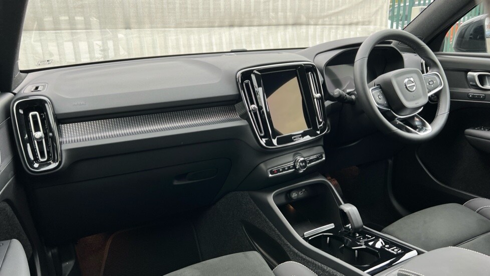 Used Volvo XC40 2024 for sale - 76597880: Photo 4