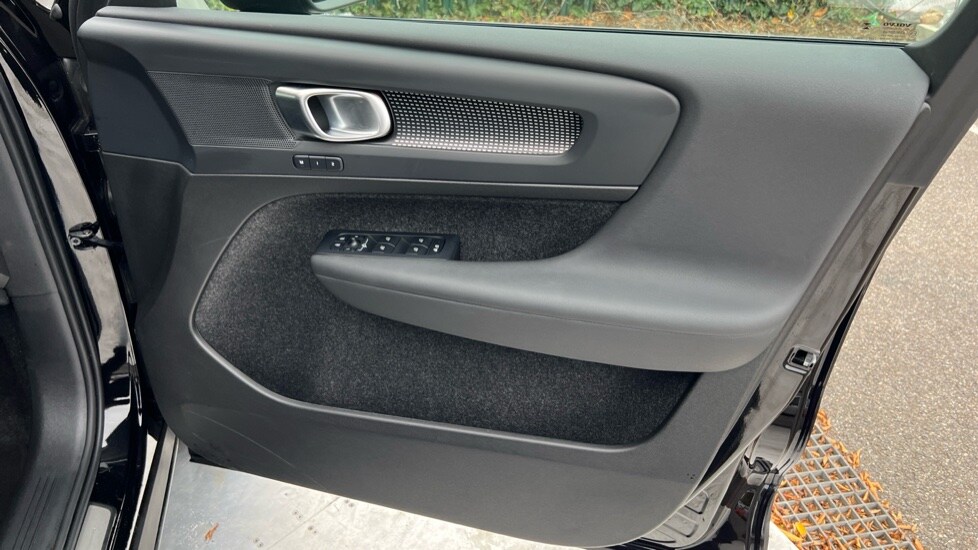 Used Volvo XC40 2024 for sale - 76597880: Photo 49