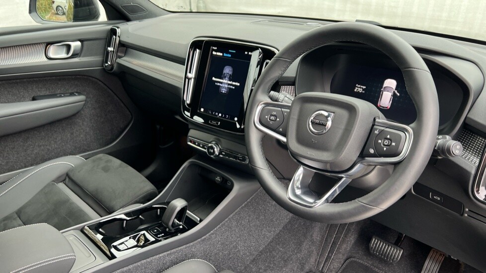 Used Volvo XC40 2024 for sale - 76597880: Photo 5