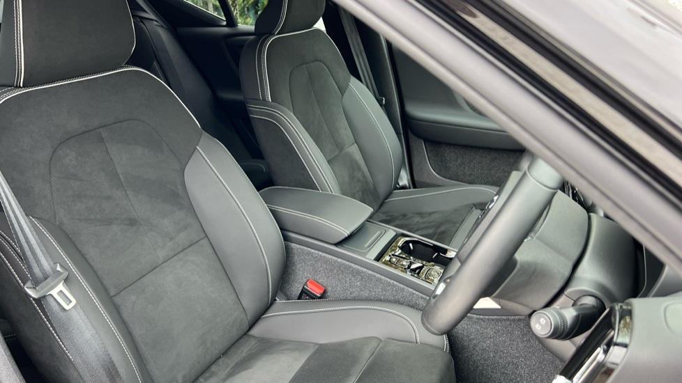 Used Volvo XC40 2024 for sale - 76597880: Photo 9